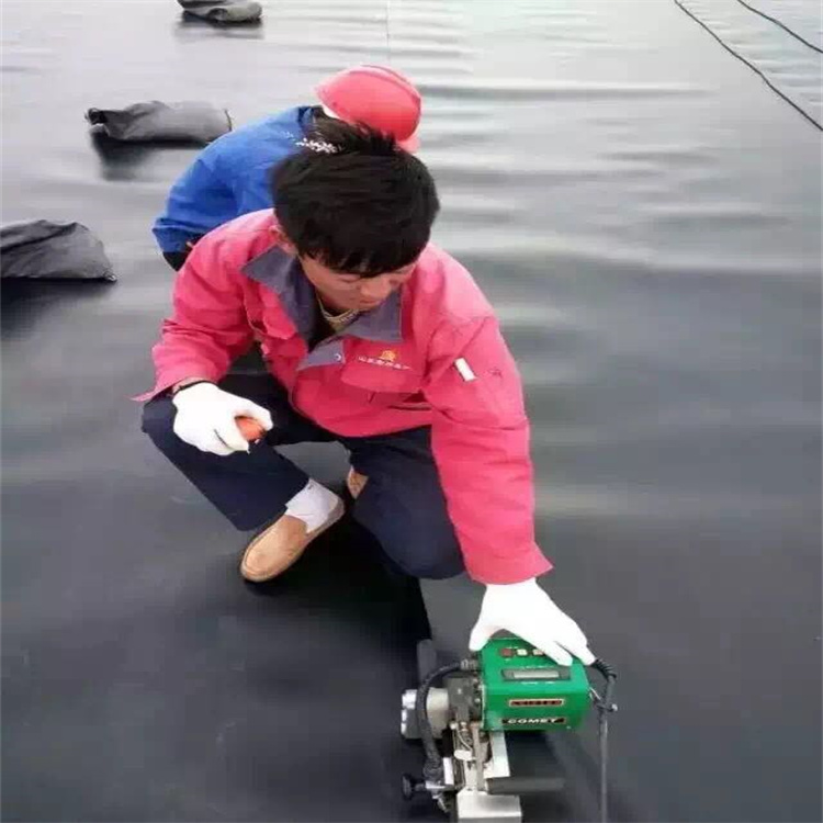 غشاء أرضي من البولي إيثيلين عالي الكثافة