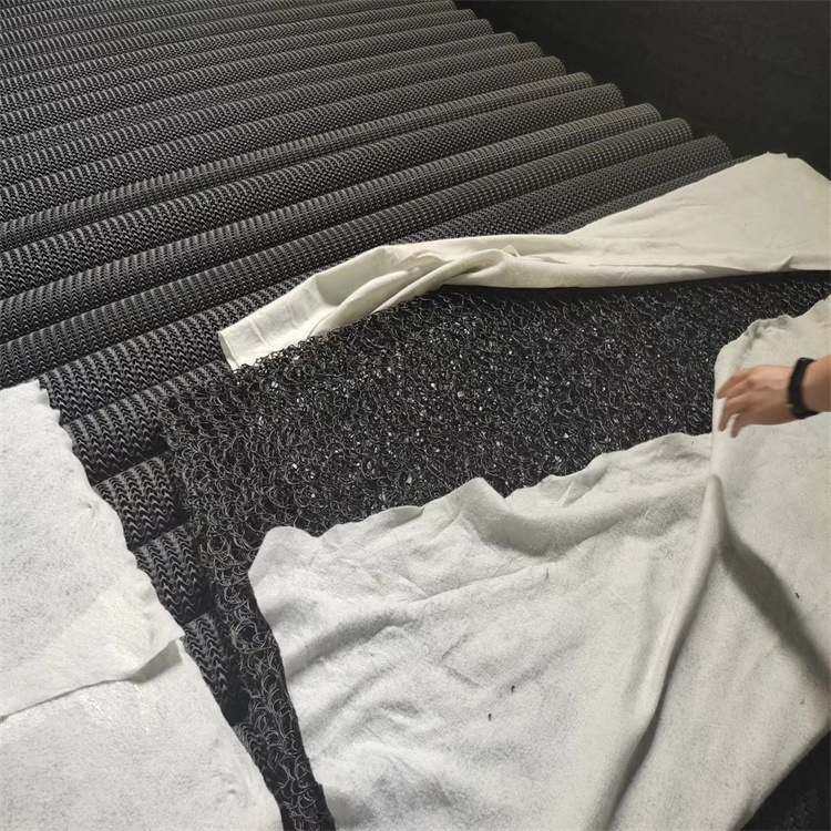 طبقة الترشيح والتصريف