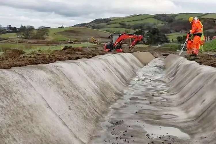 Manta de cemento utilizada en piscinas Manta de cemento utilizada en piscinas
