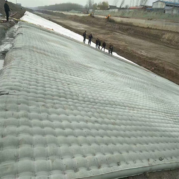 الخرسانة المشكلة بالنسيج