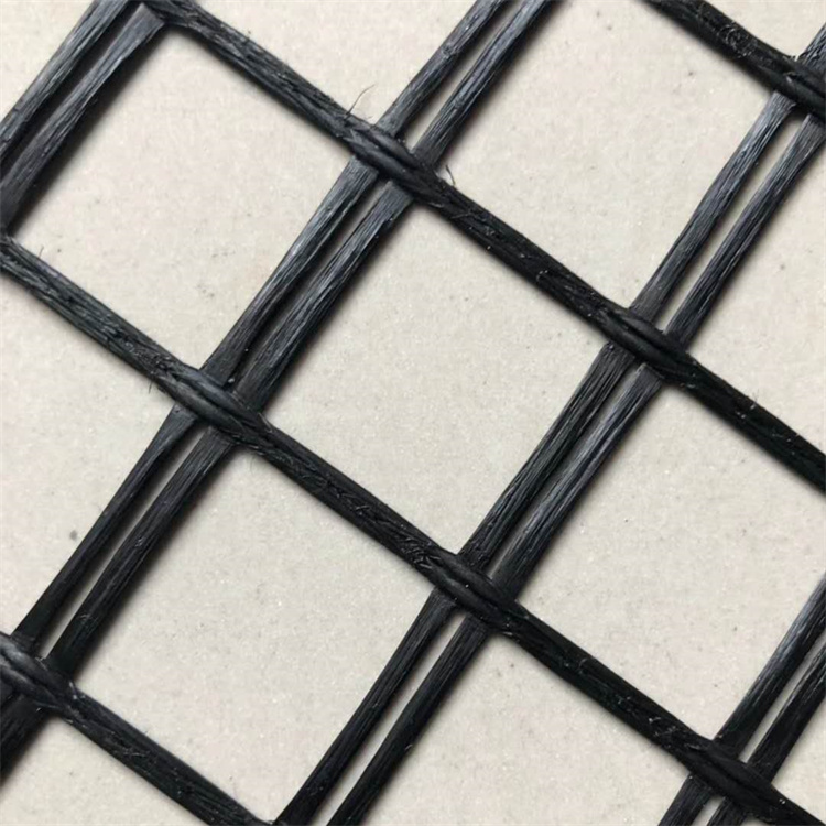 Entrada de vehículos con geomalla